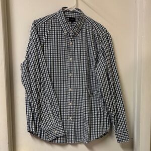 J. Crew Mens long sleeved button down shirt